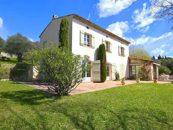 Maison 8 pièces 353 m²
