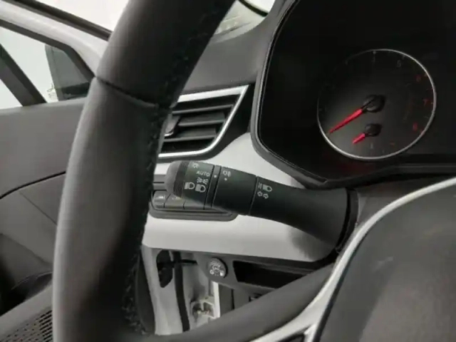 Renault Clio 1.0 tce 100ch evolution gpl — photo 13