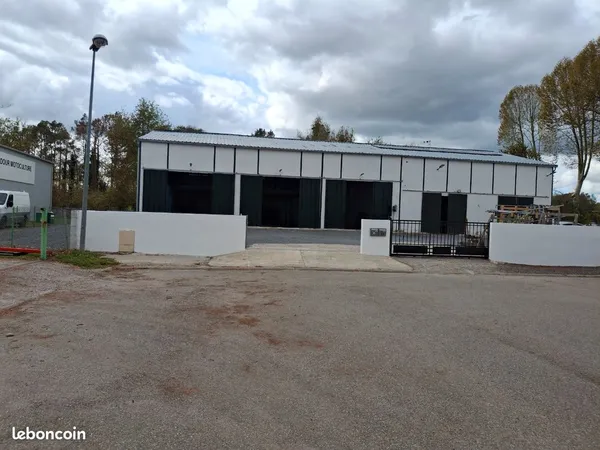 Local d’activité et entrepôt Vente Peyrehorade  399m² 385000€