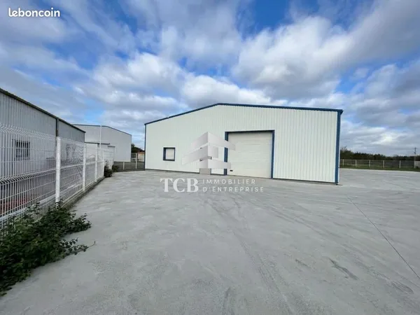 Local 250 m² Pont-Saint-Martin