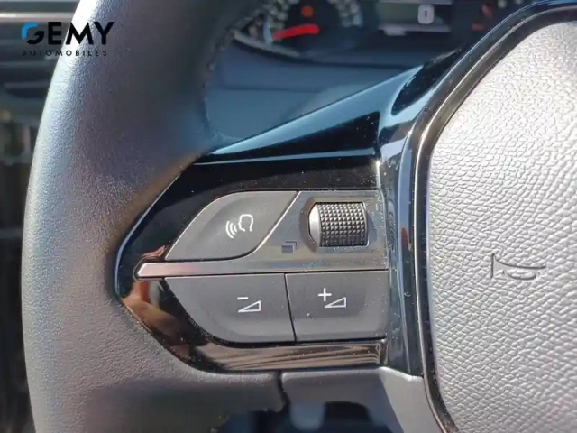 Peugeot 2008 puretech 100 s&amp;s bvm6 — photo 17