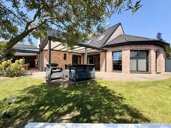 Maison 6 pièces 211 m²