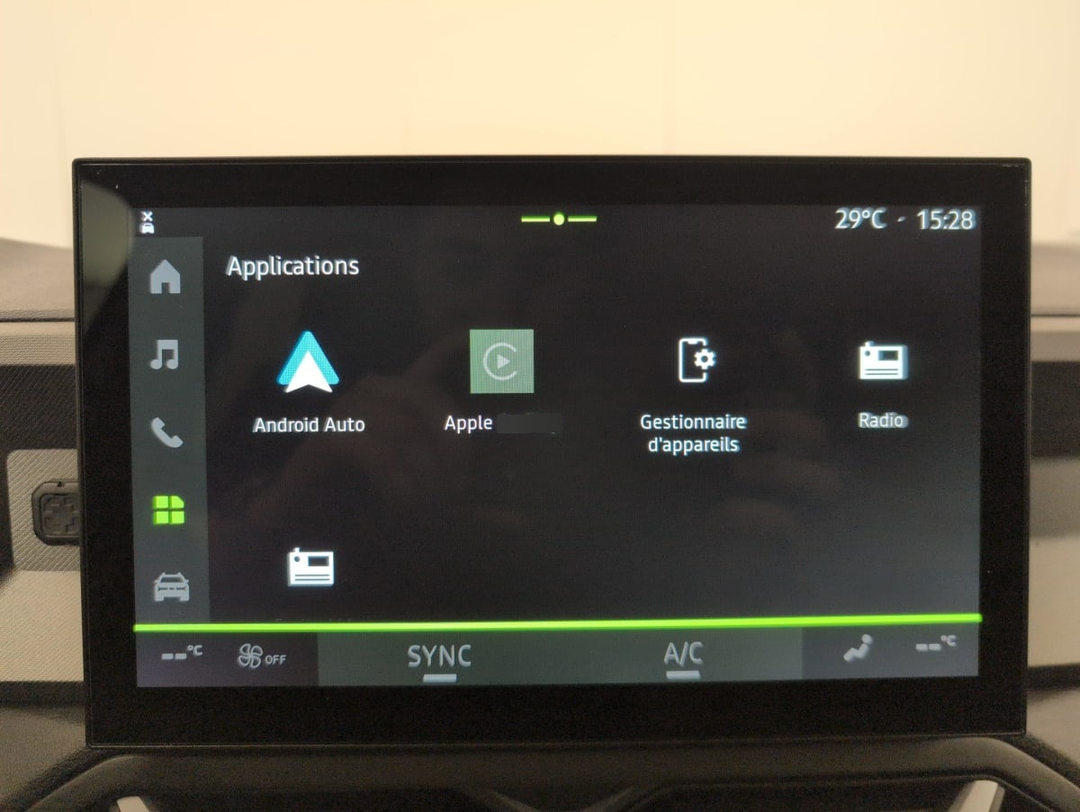 Dacia Bigster — photo 18