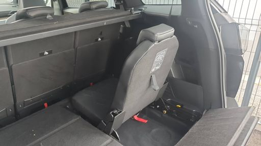 Peugeot 5008 2.0 BlueHdi 180 EAT8 - Gt Pack – 2022 – 126077 km – Diesel – Boîte Automatique — photo 44