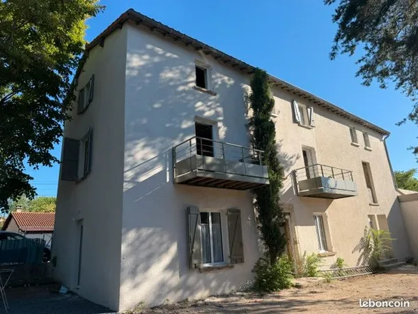 Location duplex NEUF T3 Climatisé - Craponne - balcon plein Sud - 2 parkings avec bornes électriques