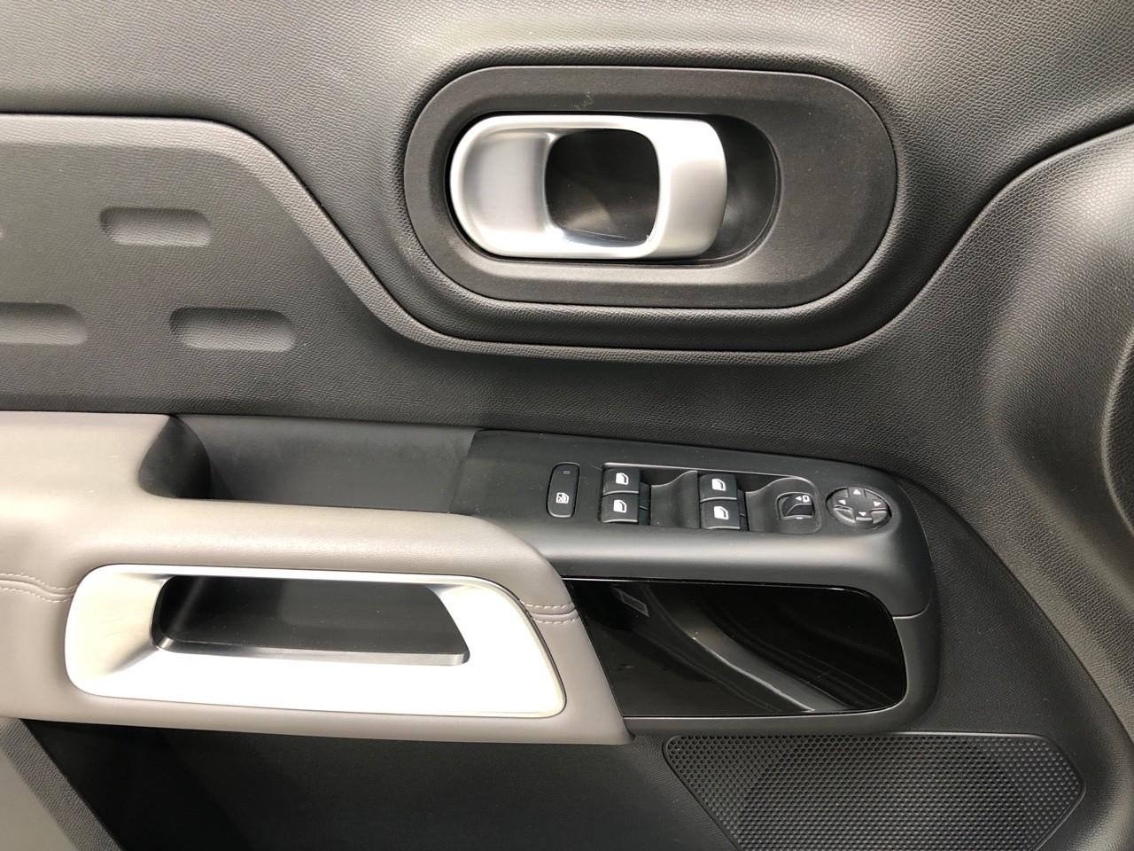 Citroën C5 Aircross hybride rechargeable 225 s&s e-eat8 c-series — photo 26