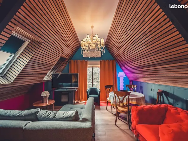 A louer appartement Meublé 77M2 dans résidence privée calme