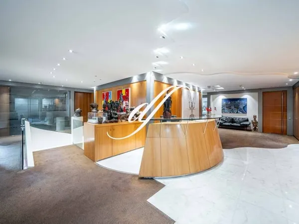 Bureaux 761 m²