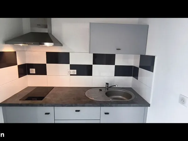 T2 Duplex rénové à neuf - 37m² Carrez - Combles en cours d'aménagement - Idéal étudiant, primo-accéd