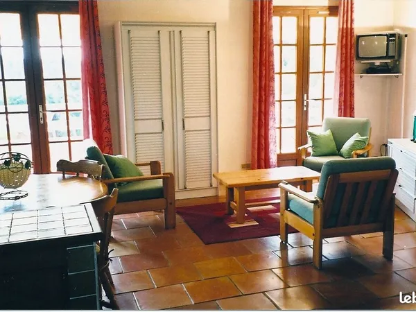 à Louer Villa Meublée au calme à Brignoles