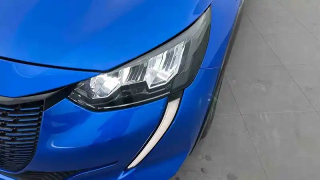 Peugeot 208 electrique 50 kwh 136ch — photo 84