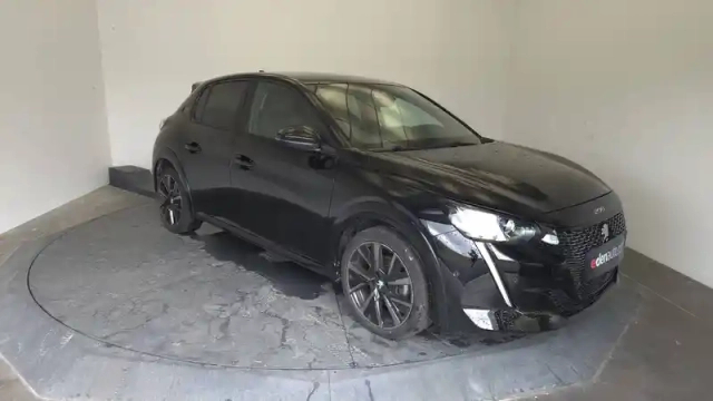 Peugeot 208 puretech 130 s&amp;s eat8 — photo 46