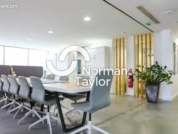 Bureaux 790 m²