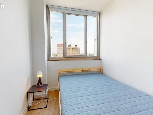 Chambre 6 pièces 86 m²