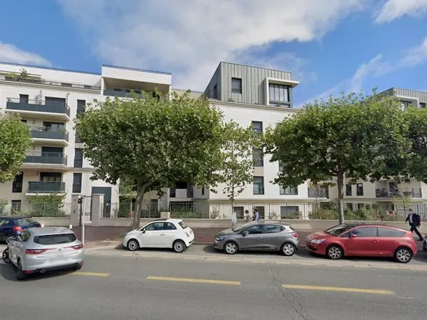 Stationnement Location Joinville-le-Pont 93€