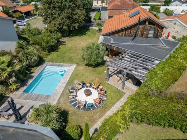 Maison 8 pièces 195 m²