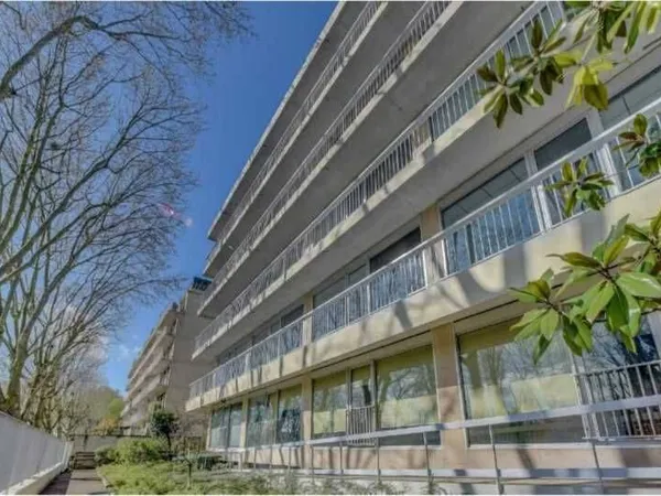Local d'activité 337 m²