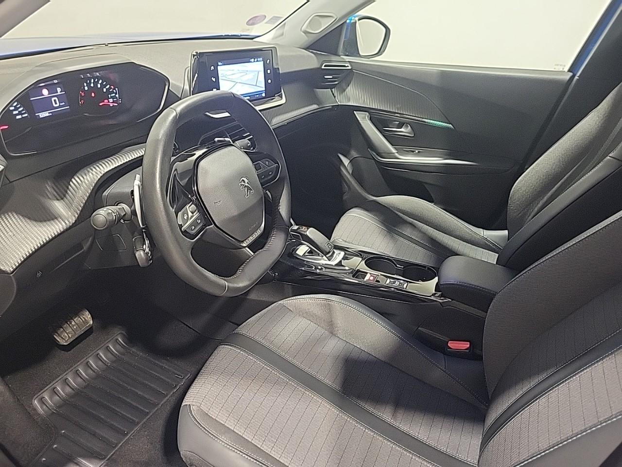 Peugeot 2008 puretech 130 s&s eat8 allure — photo 9