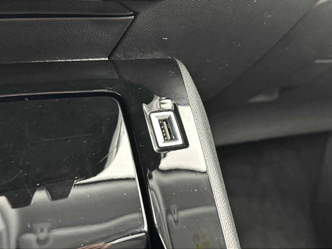 Peugeot 2008 puretech 100 s&s bvm6 allure — photo 28