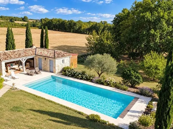 Maison 7 pièces 203 m²