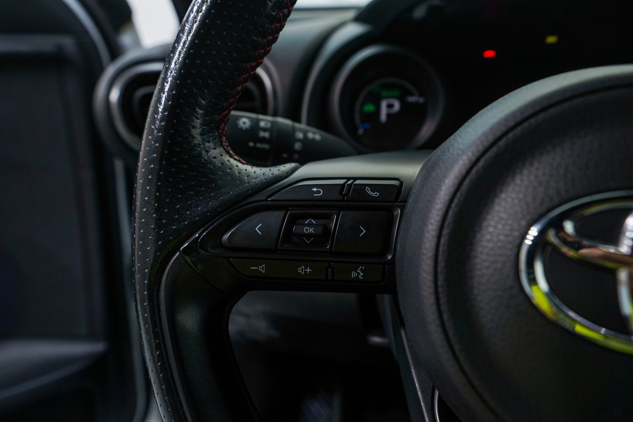 Toyota Yaris 4 — photo 20