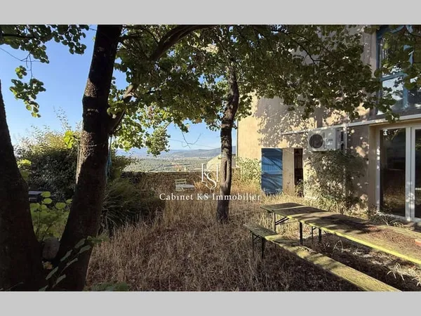 Maison 6 pièces 181 m²