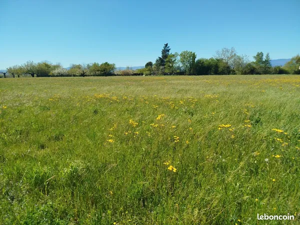 Terrain 860 M2 plat, viabilisé