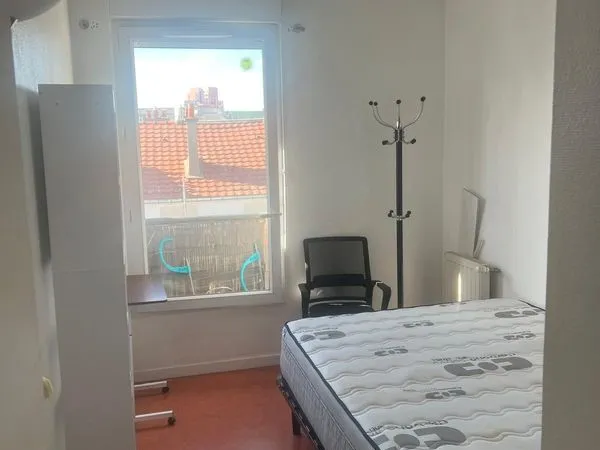 Colocation-Chambre de 10 m2 dans un Appartement - T3