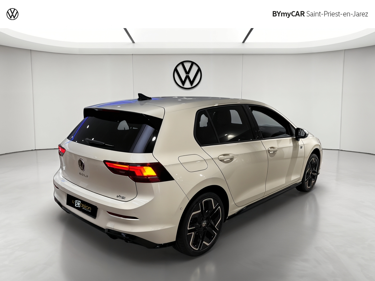 Volkswagen Golf 1.5 eTSI EVO2 116 DSG7 — photo 5