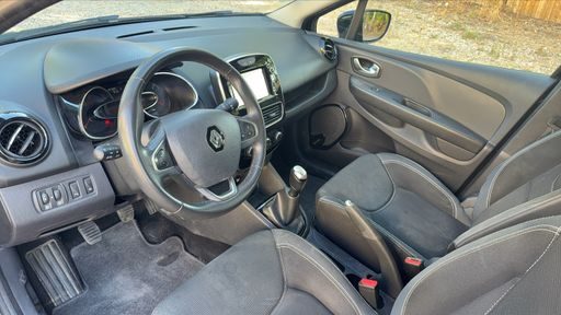 Renault Clio Estate 1.5 dCi 90 Energy - Business – 2016 – 137700 km – Diesel – Boîte Manuelle — photo 13