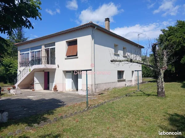 Maison 6 pièces 245 m²