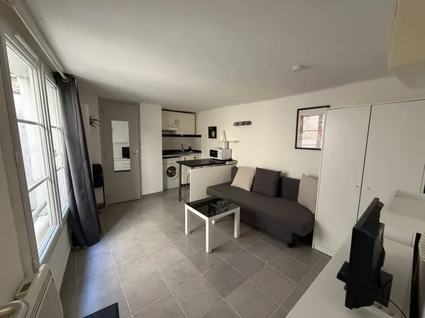 Studio meublé au calme rue de l'Ecole