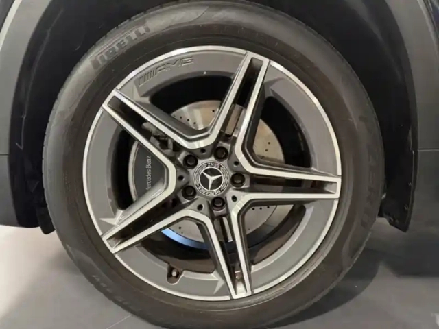 Mercedes Glb 200 d amg line — photo 8