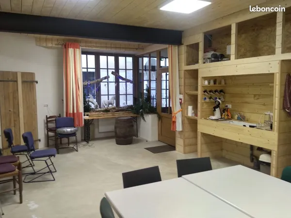 Local professionnel 54 m² + T2 meublé 47 m²