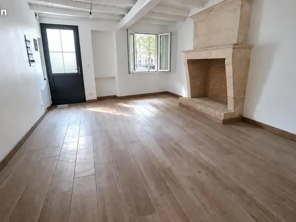 Maison de ville rénovée - 100 m² - 3 chambres - Terrasse et jardin - Niort