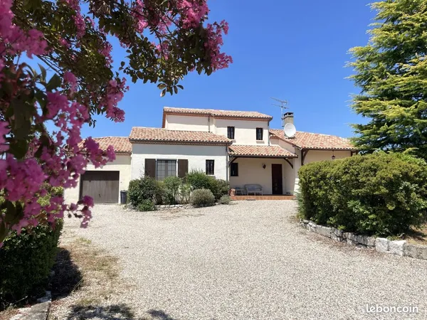 Propriété 6 pièces 156 m²
