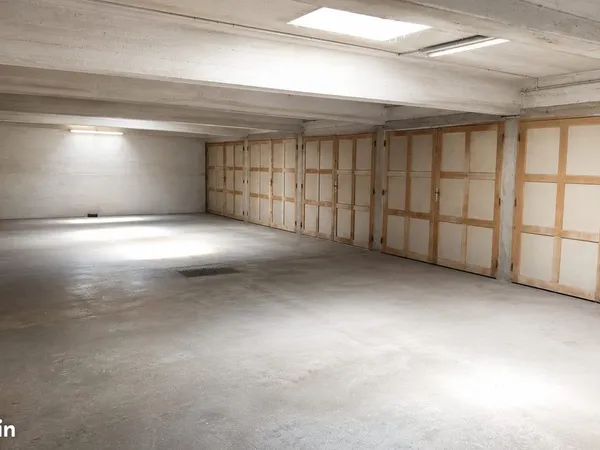 Parking/box 13 m² Saint-Maur-des-Fossés