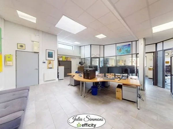 Commerce 8 pièces 186 m²