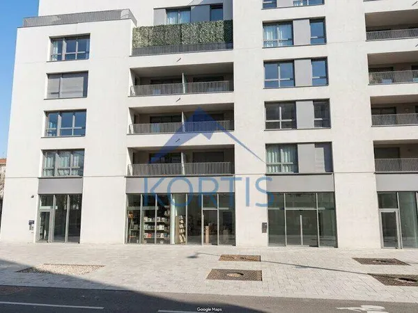 Local commercial 192 m²