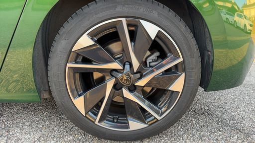 Peugeot 308 1.6 PureTech 180 Hybrid EAT8 - Allure Pack – 2022 – 42191 km – Hybride rechargeable – Boîte Automatique — photo 27