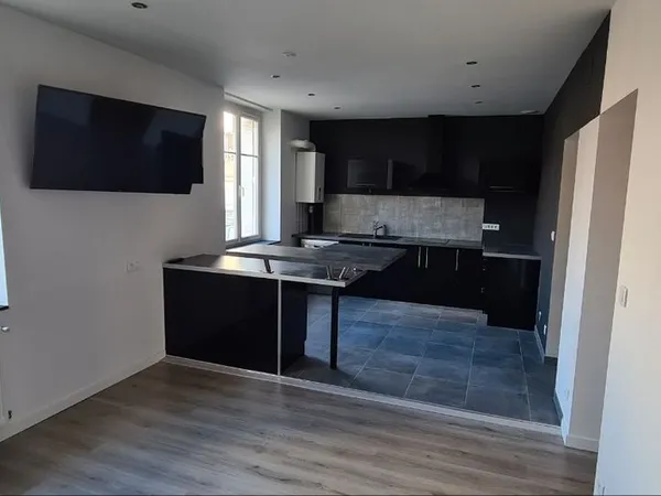 Appartement proche école tram
