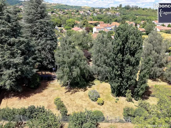Terrain 830 m² Châtel-Guyon