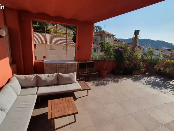 Duplex 3 pièces 82 m2 belle hauteur sous plafond avec terrasse de 49 m2 vue dégagée