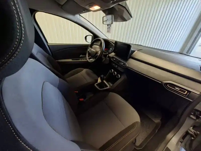 Dacia Jogger eco-g 100 7 places gsr2 — photo 27