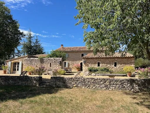 Maison 10 pièces 275 m²