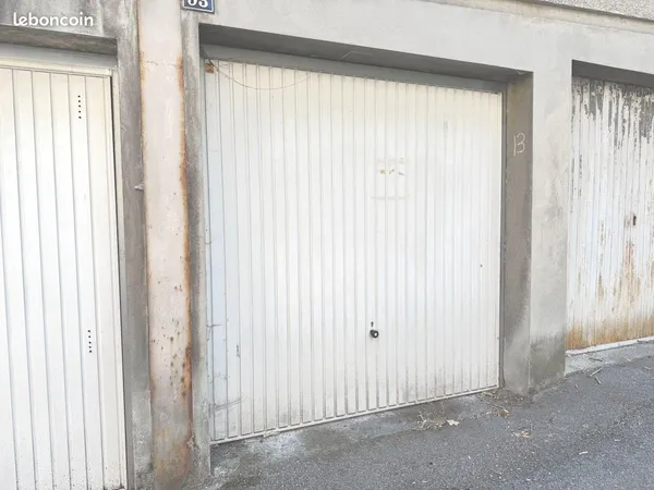 Garage 1 pièce 15 m²