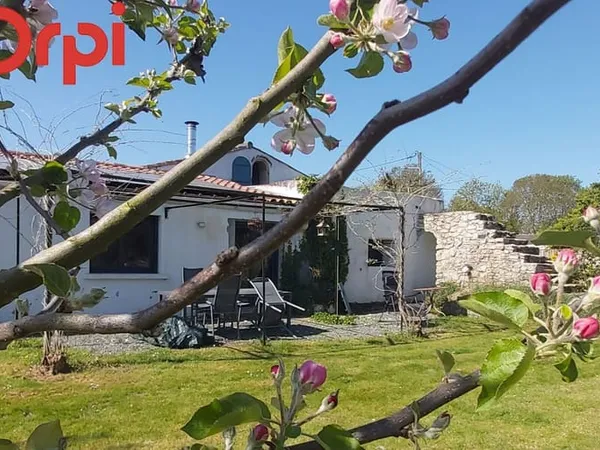 Maison 3 pièces 159 m²