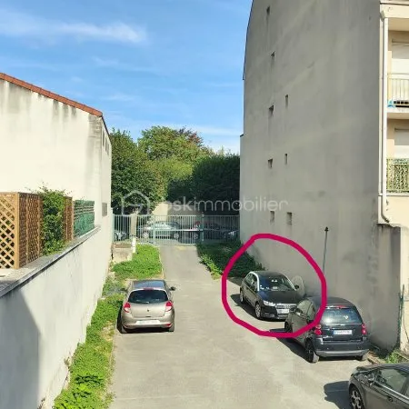 Parking 12 m²