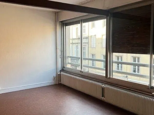 Beau et grand studio 39m² dans la vieille ville