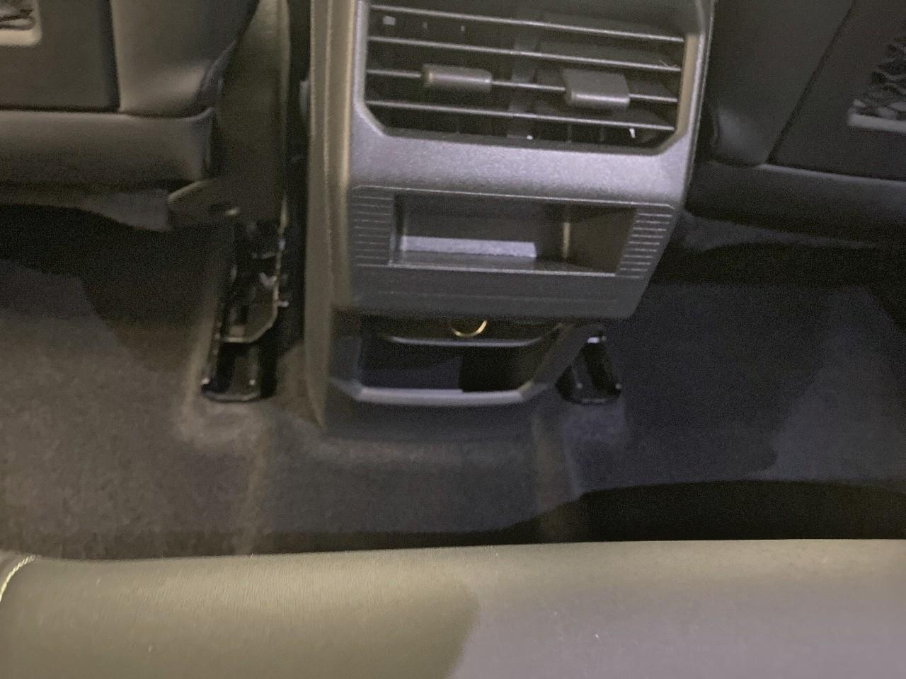 Peugeot 3008 hybrid 136 e-dcs6 gt — photo 23